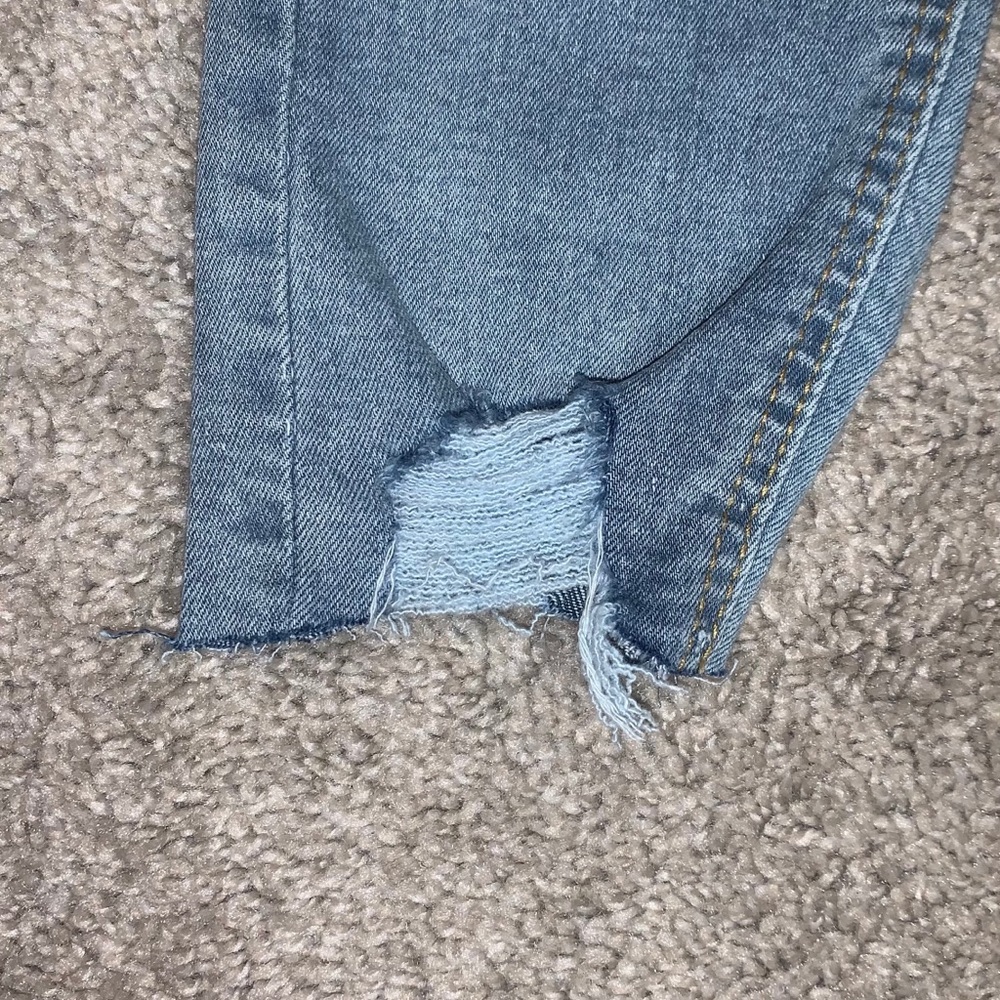 Spray On Jeans With Destroyed Hem